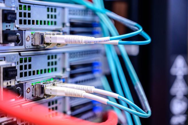 Disk array controller – what is it and how does it work?