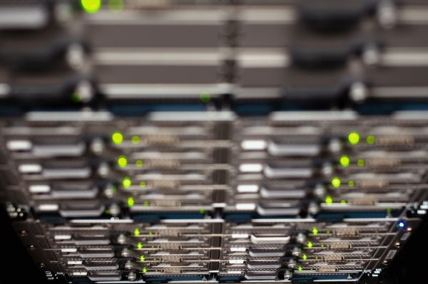 Custom-built server – what does it actually mean and is it worth it compared to off-the-shelf?