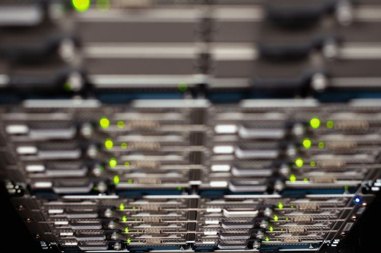 Custom-built server – what does it actually mean and is it worth it compared to off-the-shelf?